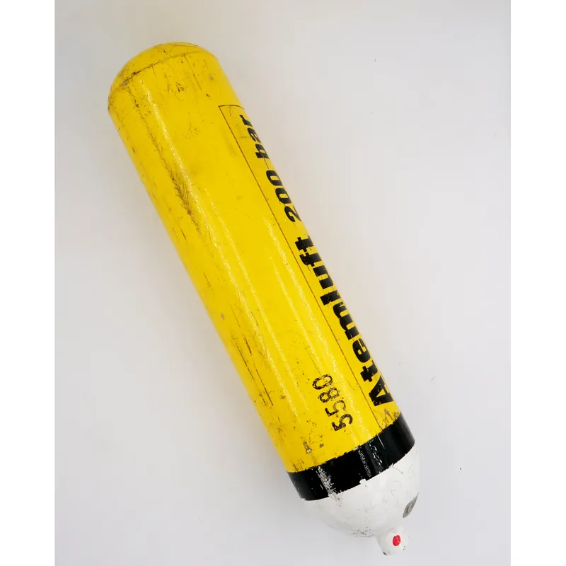 Stahlflasche / Tauchflasche 4 Liter 200bar gebraucht ohne Anbauteile Rabatt