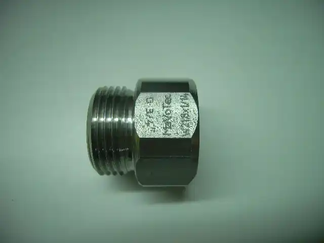 Adapter 3/4" aussen - W21,8 x 1/14 innen ( Oxygen-Helium ) Highlight