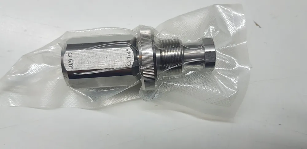 Billig Adapter 5/8" innen 300 bar - M26x2 aussen