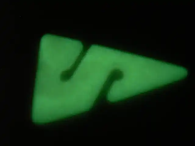 Saisonangebot Fluoreszierende Line Arrows