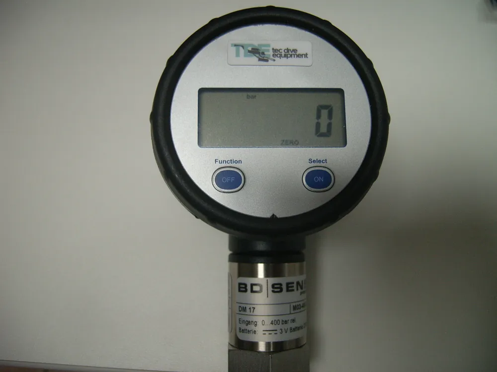 Sauerstoff-Manometer 0-400 bar Digital DM17-O2 , Sauerstoff geeignet, von BD Sensors Preisknaller