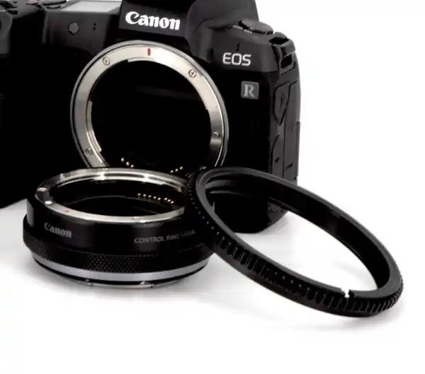 Nauticam Zahnrad Adapter für Canon EOS R Adapterring mit Objektiv-Steuerring - Gear for Canon EF-EOS R Control Ring Mount Adaptor Zertifiziert