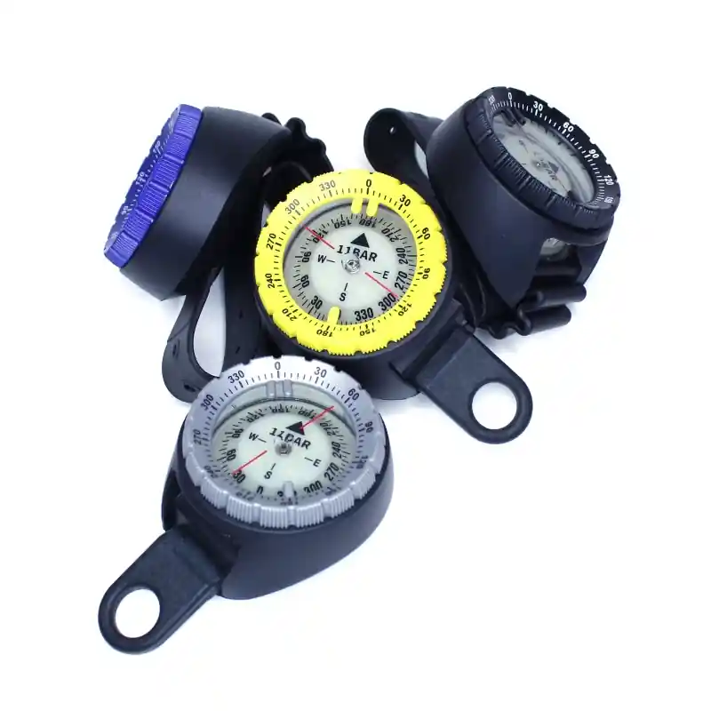 Markenprodukt 11BAR - Kompass inkl. Kompasshalter und Armband