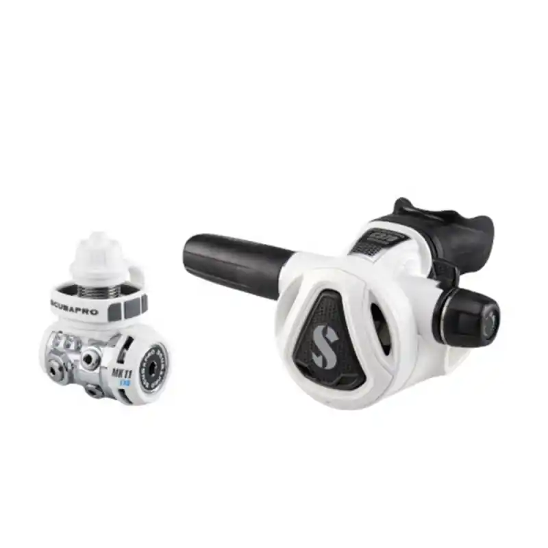 Geprüft Scubapro - MK11 Evo DIN 300/C370 Atemreglersystem - Farbe White Edition